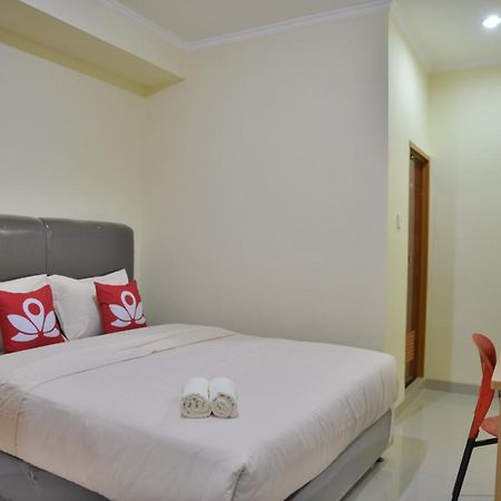 Zen Rooms Near Itc Roxy Mas Jacarta Exterior foto